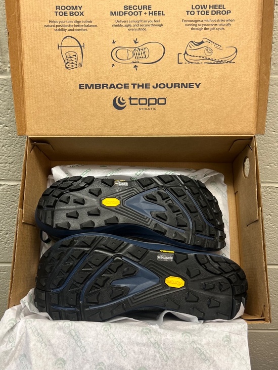 NEW Topo pursuit 3 men\'s size 10.5 trail running shoes (grey navy) main image 8